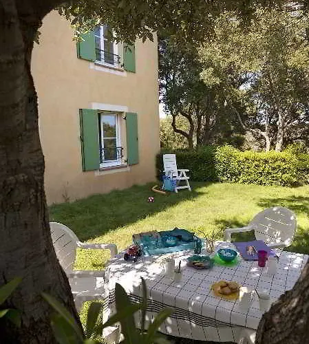 Hotel P&v Le Hameau Des Issambrr