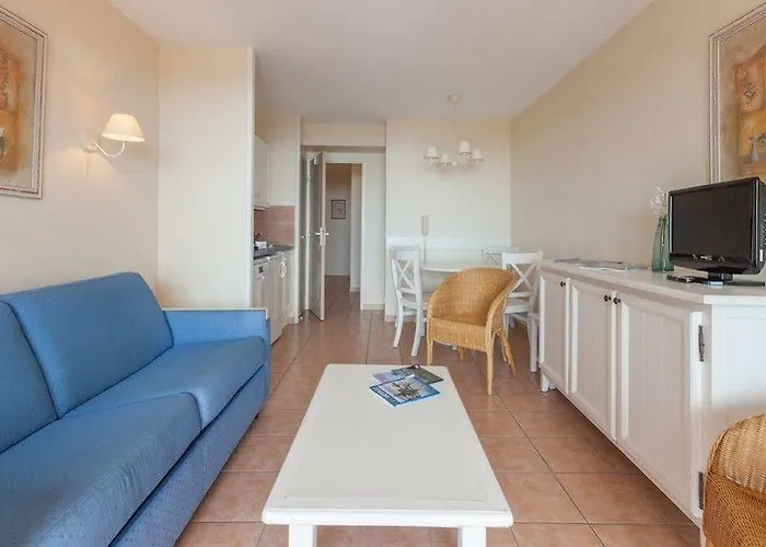 P&v Le Hameau Des Issambrr מלון 3*